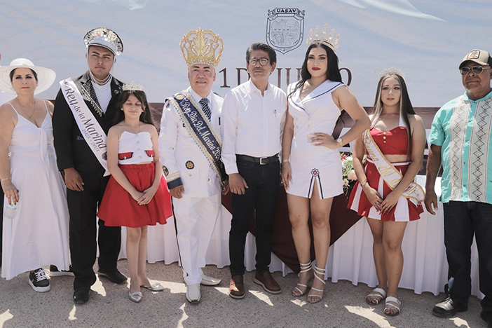 Con un festival por el 65 aniversario de El Huitussi, conmemoran el Día de la Marina Nacional