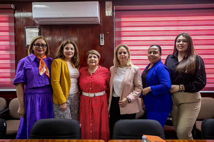 Proyectan reubicar carreta de Mujer Productiva al Malecón; buscan apoyar a mujeres indígenas