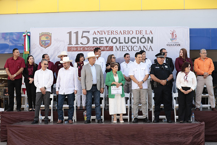 Concluye desfile del 115 aniversario de la Revolución Mexicana con saldo blanco