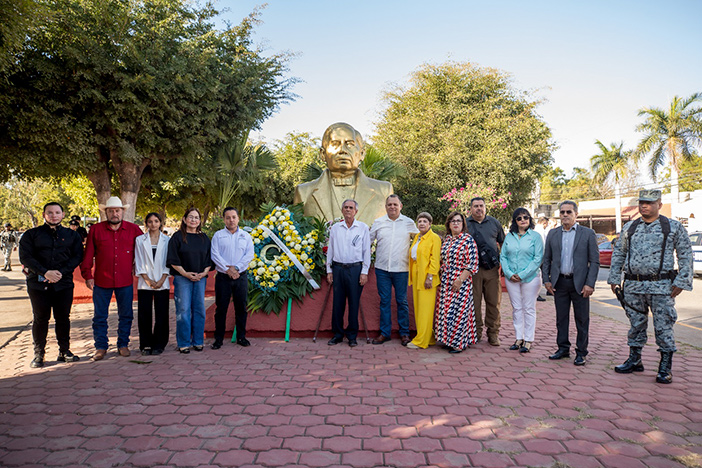 “Juárez el hombre que sirvió con amor al pueblo”, conmemoran el 220 aniversario del natalicio de Benemérito de las Américas
