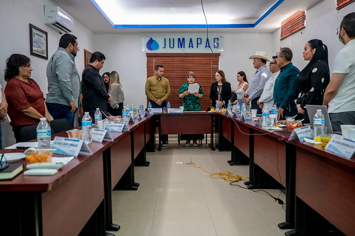 Modesto López Leal rinde protesta como nuevo gerente general de JUMAPAG