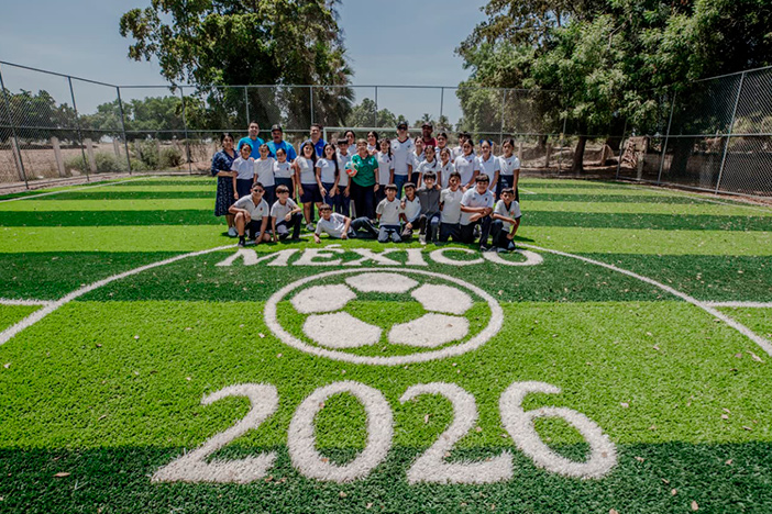 Niñas y niños de Casa Blanca estrenan la nueva cancha del Mundial Social 2026